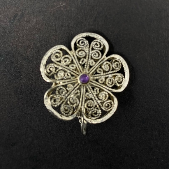 VINTAGE AMETHYST STONE Center FLOWER FILIGREE SPIRAL Designed Clip On Earrings - Picture 3 of 10